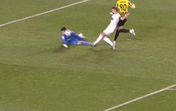 里程碑夜布莱顿门线救险，欧冠冲刺阶段刷纪录，悬念犹存，球队文化再被提及的简单介绍