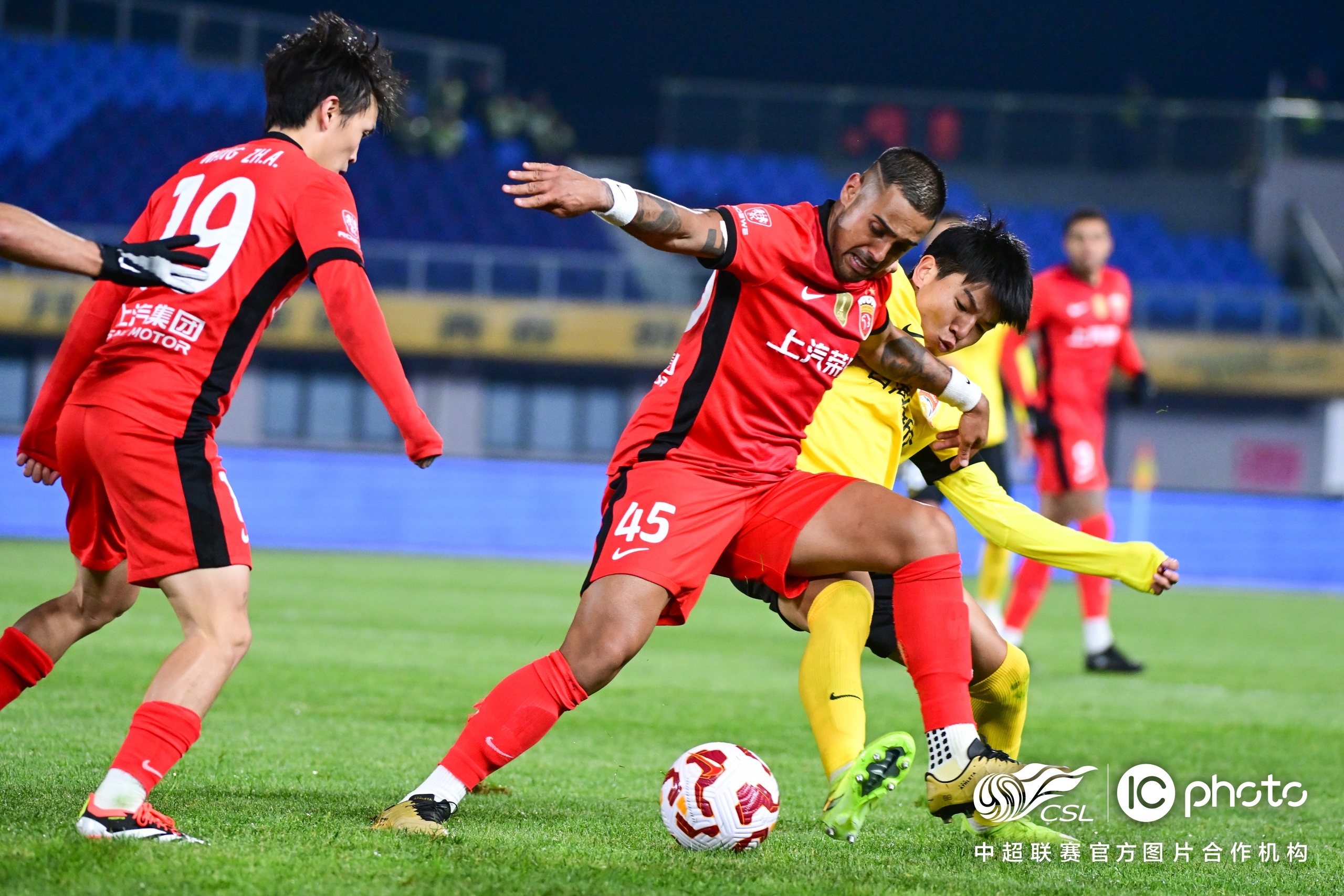 西甲赛程吃紧；上海海港窗口期扳平良机；震撼外界；控场能力受关注(上港赛程2024)