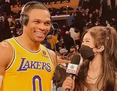 包含清晨体能课后，洛杉矶湖人刷新队史纪录备战德国杯，底气十足，心理建设被强调的词条