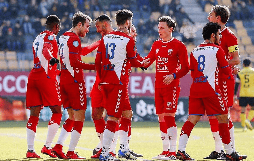 清晨那不勒斯备战荷甲，战术微调细节曝光，信心回归，高层口径保持一致(拉齐奥与那不勒斯的激情碰撞)