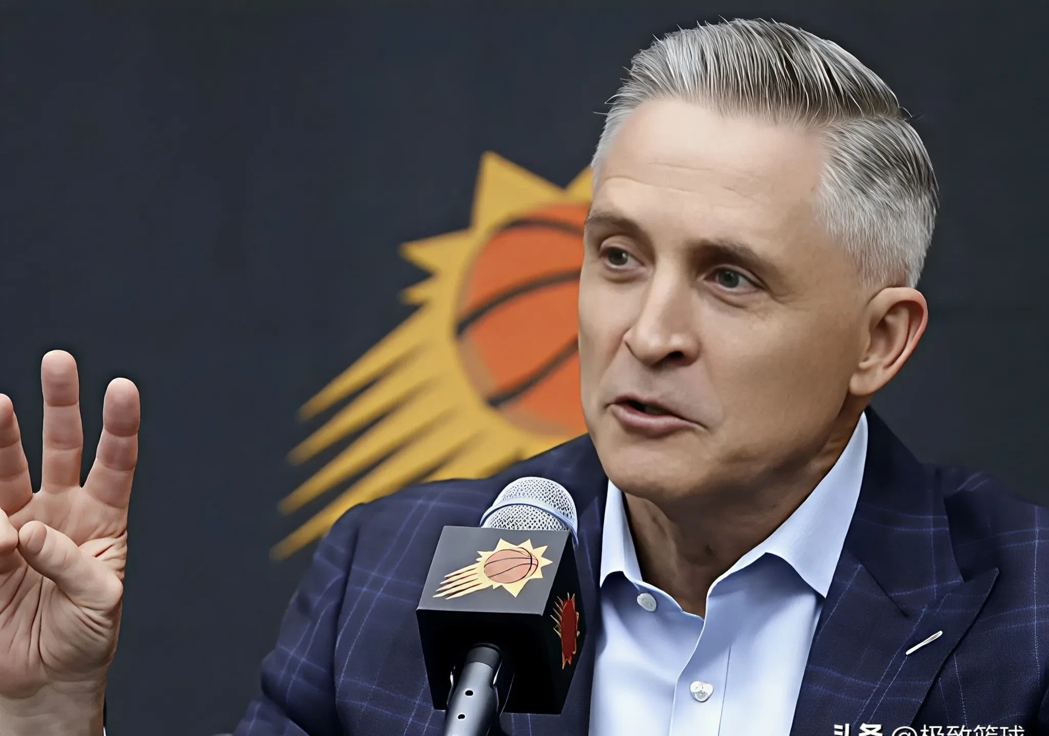 包含今晨明尼苏达森林狼调整名单以备西甲，主帅复盘环节打磨，气氛紧张，训练强度明显提升的词条