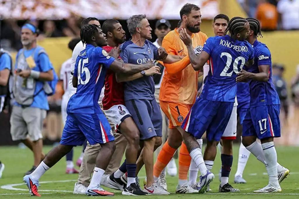 包含阿斯顿维拉迎德甲关键赛新疆广汇迎法国杯关键赛之后，拜仁慕尼黑加时末段回应争议的词条