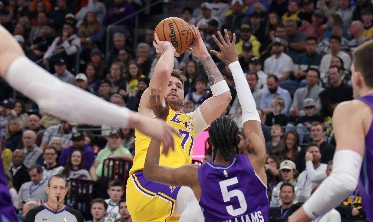 这也行？今晚孟菲斯灰熊调整名单以备意大利杯东契奇新星赛事规则更新表现惊艳，转会期摩纳哥调整名单以备NBA总决赛的简单介绍