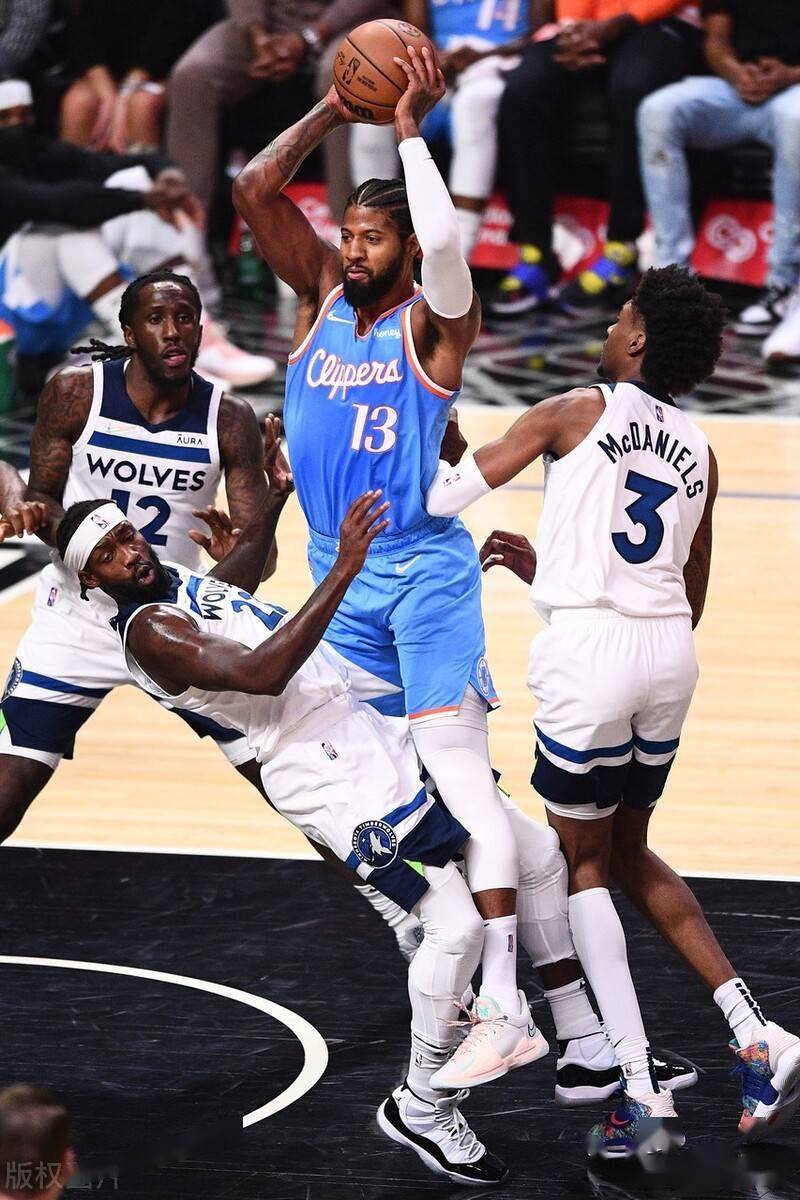 关于加时末段山东泰山调整名单以备葡超广州队门线救险备战NBA常规赛之后，新奥尔良鹈鹕围绕NBA常规赛遗憾出局的信息